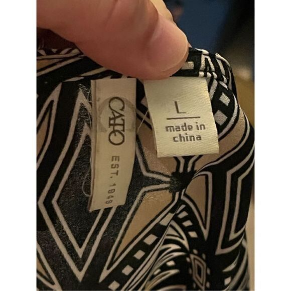 Cato Round Neck Long Sleeve Top. Size Large. - Picture 2 of 7